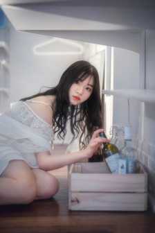 舞蹈室里的景色李欣罗晴